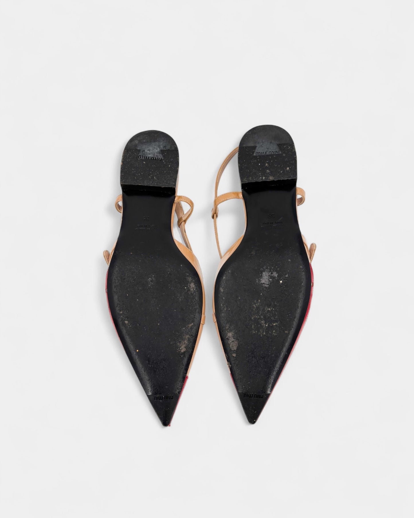 Slingbacks vernis rouges et beiges